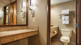 Best Western Plus Kelly Inn & Suites