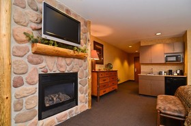 Best Western Plus Kelly Inn & Suites