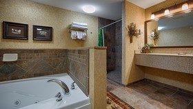 Best Western Plus Kelly Inn & Suites