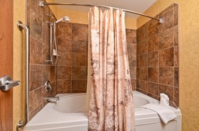 Best Western Plus Kelly Inn & Suites