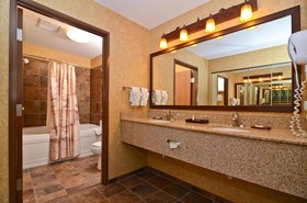 Best Western Plus Kelly Inn & Suites