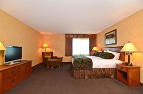 Best Western Plus Kelly Inn & Suites