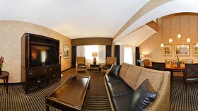 Biltmore Hotel & Suites