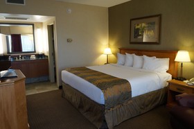Biltmore Hotel & Suites