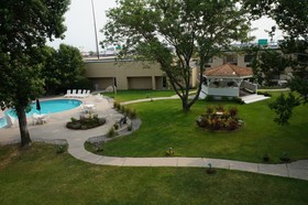 Biltmore Hotel & Suites