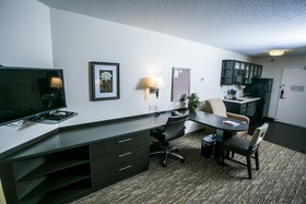 Candlewood Suites Fargo / North Dakota State University