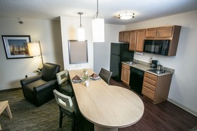 Candlewood Suites Fargo / North Dakota State University