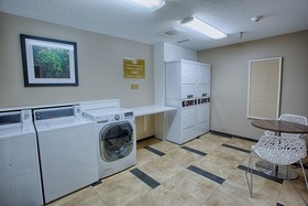 Candlewood Suites Fargo / North Dakota State University