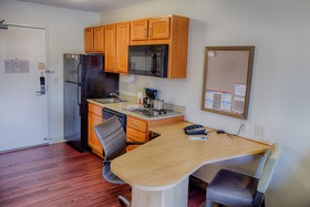 Candlewood Suites Fargo / North Dakota State University