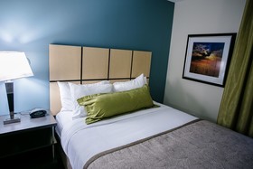 Candlewood Suites Fargo / North Dakota State University