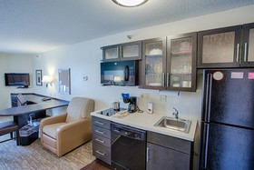Candlewood Suites Fargo / North Dakota State University