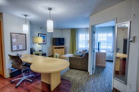 Candlewood Suites Fargo / North Dakota State University