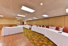 Country Inn & Suites by Radisson, Fargo, ND