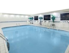 Days Inn & Suites by Wyndham Fargo 19th Ave/Airport Dome