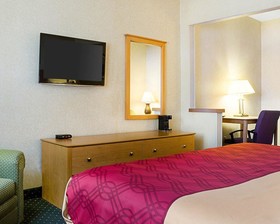 Econo Lodge West