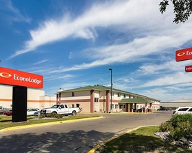 Econo Lodge West