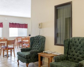 Econo Lodge West