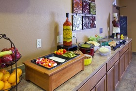 Expressway Suites of Fargo