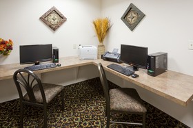 Expressway Suites of Fargo