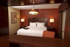 Hampton Inn & Suites Fargo Medical Center