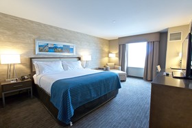 Holiday Inn Express Fargo SW  I-94 45th St