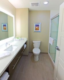 Holiday Inn Express Fargo SW  I-94 45th St