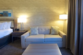 Holiday Inn Express Fargo SW  I-94 45th St