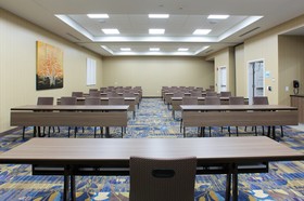 Holiday Inn Express Fargo SW  I-94 45th St