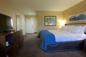 Holiday Inn Express Fargo SW  I-94 45th St