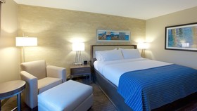 Holiday Inn Express Fargo SW  I-94 45th St