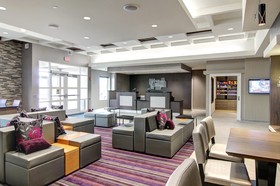 Holiday Inn Express Fargo SW  I-94 45th St