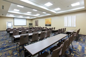 Holiday Inn Express Fargo SW  I-94 45th St