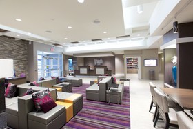 Holiday Inn Express Fargo SW  I-94 45th St