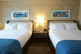 Holiday Inn Express Fargo SW  I-94 45th St