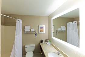 Holiday Inn Express Fargo - West Acres