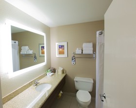 Holiday Inn Express Fargo - West Acres
