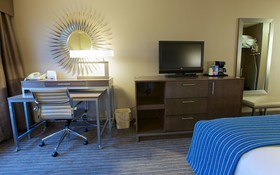 Holiday Inn Express Fargo - West Acres