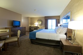 Holiday Inn Express Fargo - West Acres