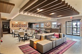 Holiday Inn Express Fargo - West Acres