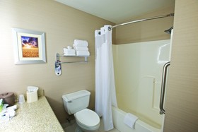 Holiday Inn Express Fargo - West Acres
