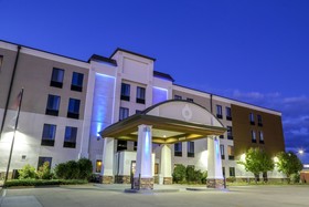 Holiday Inn Express Fargo - West Acres