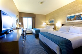 Holiday Inn Express Fargo - West Acres