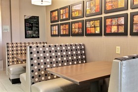 Holiday Inn Express Fargo - West Acres