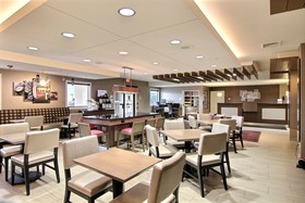 Holiday Inn Express Fargo - West Acres