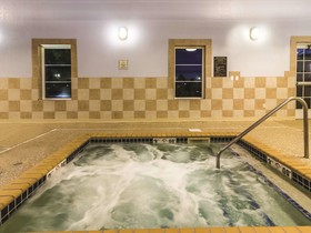 La Quinta Inn & Suites by Wyndham Fargo-Medical Center