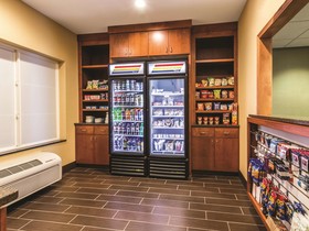 La Quinta Inn & Suites by Wyndham Fargo-Medical Center