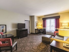 La Quinta Inn & Suites by Wyndham Fargo-Medical Center