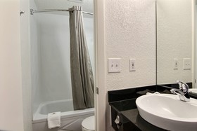 Motel 6 Fargo