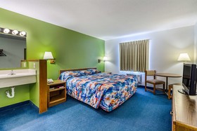 Motel 6 Fargo- South