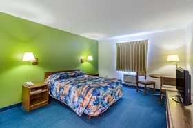 Motel 6 Fargo- South
